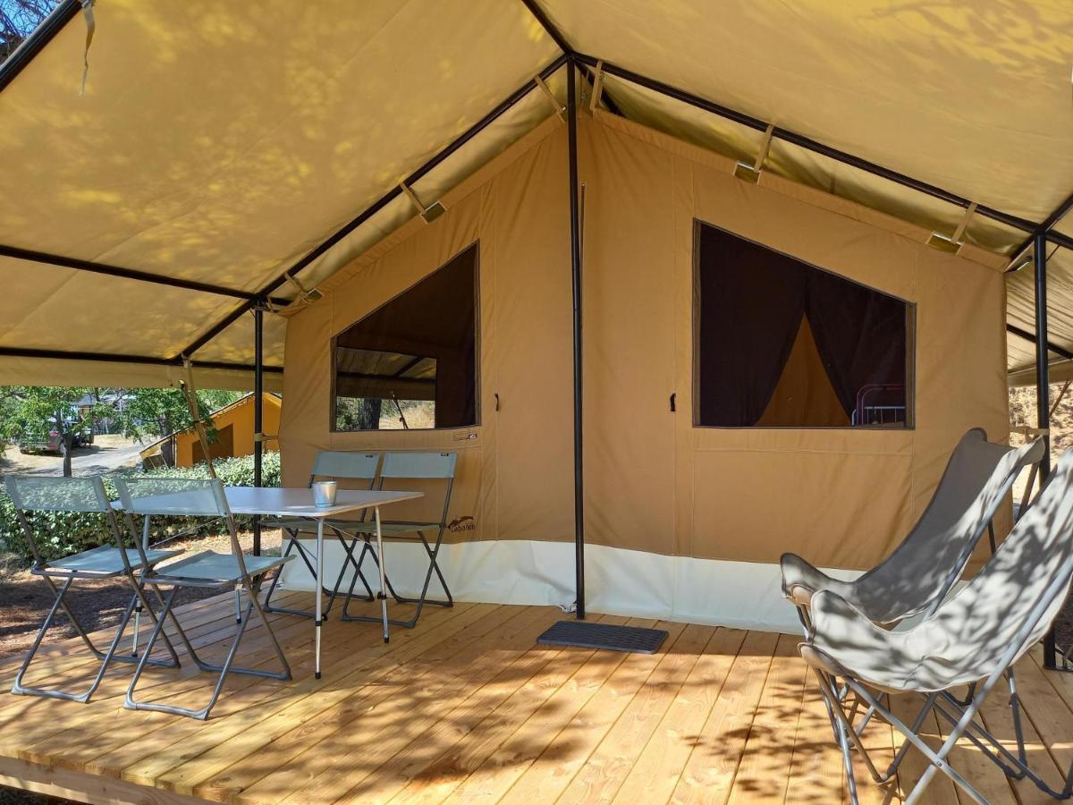 Camping Onlycamp Les Pins Nancay Exterior photo