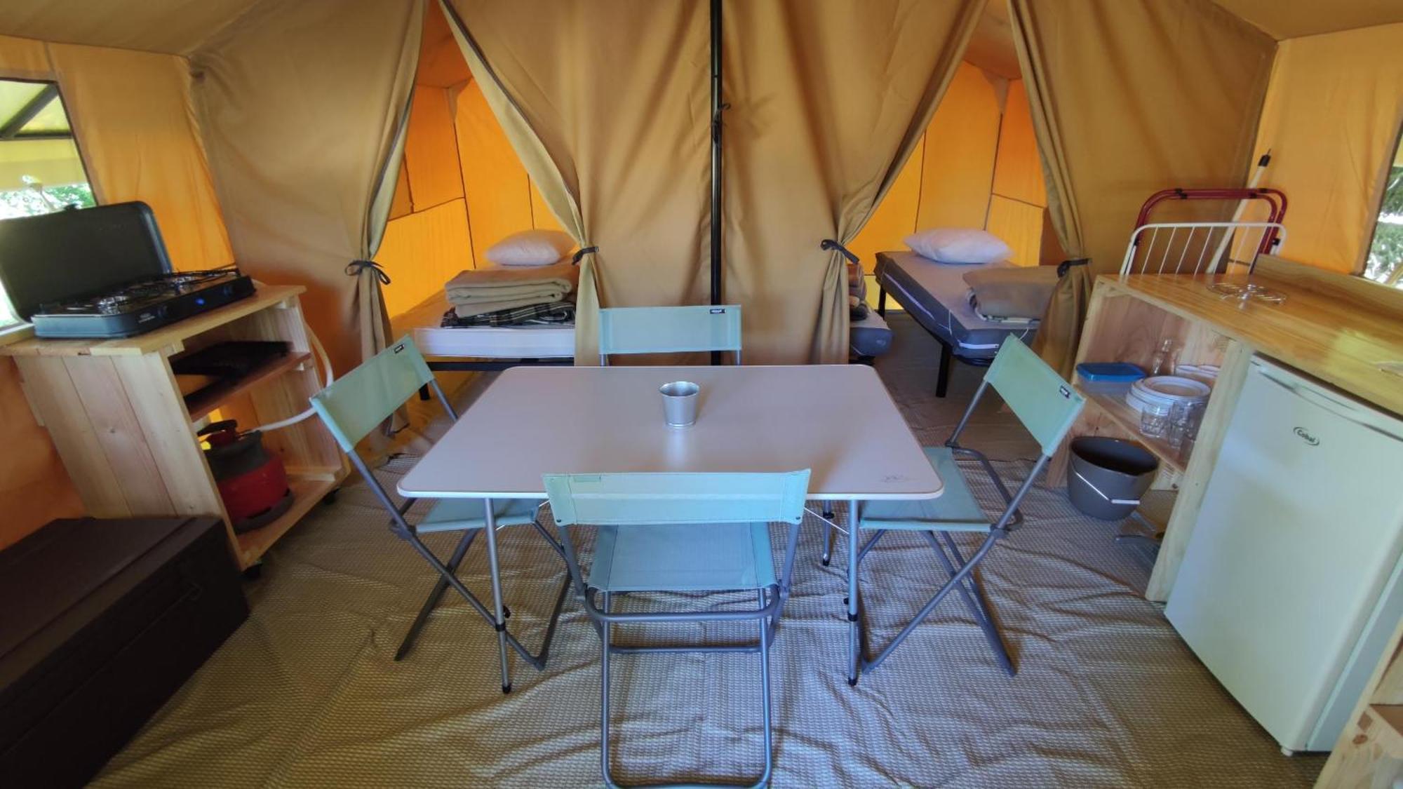 Camping Onlycamp Les Pins Nancay Exterior photo