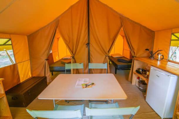 Camping Onlycamp Les Pins Nancay Exterior photo